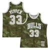 Cool Eccezionale Ottimo Scottie Pippen Chicago Bulls Hardwood Classics 1997/98 Ghost Green Swingman Jersey Camo per i Fan Veri
