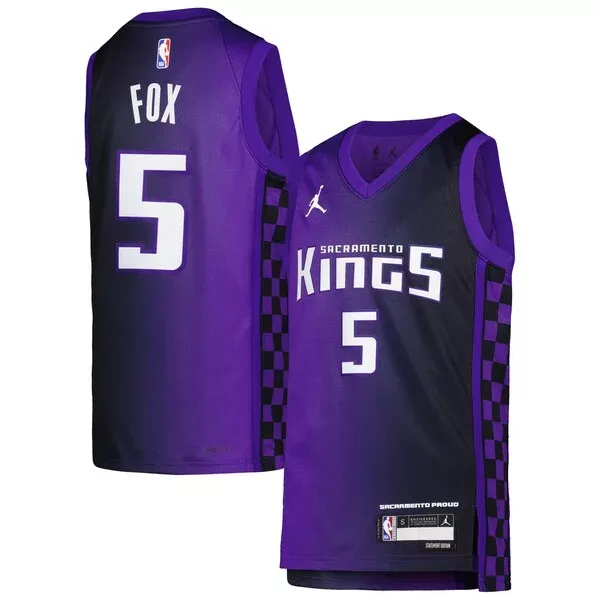 Bellissimo De'Aaron Fox Sacramento Kings Jordan Brand Youth Swingman Jersey Statement Edition Purple per i Fan Veri