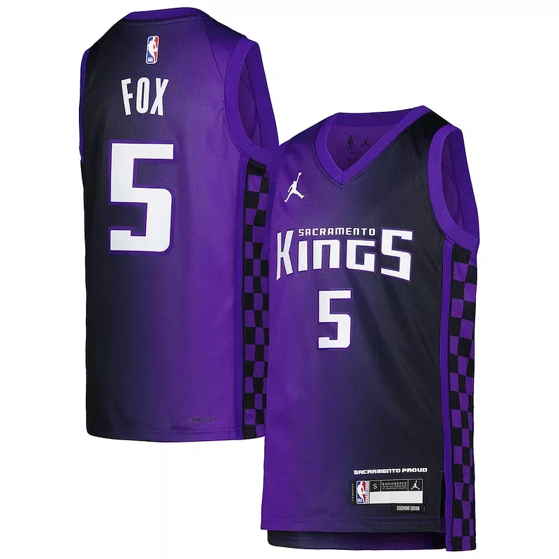 Comodo Classico Fascinante De'Aaron Fox Sacramento Kings Jordan Brand Youth Swingman Jersey Statement Edition Purple per i Fan Veri